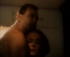 Вероника Изотова оголила грудь и попу в фильме «Приговор» фото #20