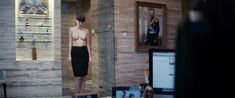 Упругая голая грудь Юлии Снигирь в фильме «Про Любовь» фото #5