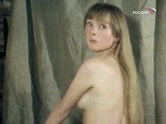 Марина Яковлева топлесс в фильме «Продлись, продлись, очарованье...» фото #2