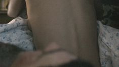 Соблазнительная Светлана Камынина засветила грудь в фильме «Простые вещи» фото #9