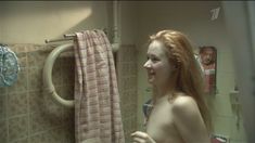 Голая грудь Татьяны Рыбинец в фильме «Развод» фото #2