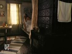 Татьяна Черкасова засветила грудь в фильме «Рейнджер из атомной зоны» фото #5