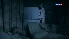 Виктория Исакова засветила грудь в сериале «Родина» фото #19