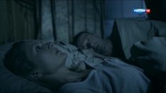 Виктория Исакова засветила грудь в сериале «Родина» фото #22