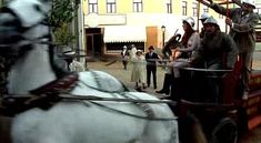 Голая попа Амалии Мордвиновой в фильме «Роковые яйца» фото #5