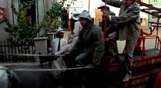 Голая попа Амалии Мордвиновой в фильме «Роковые яйца» фото #7