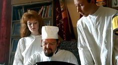 Голая попа Амалии Мордвиновой в фильме «Роковые яйца» фото #14