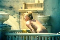 Раздетая Маргарита Терехова в фильме «Санта Эсперанса» фото #5
