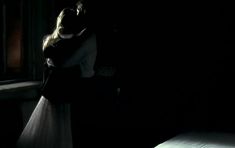 Голая попа Марии Мироновой в фильме «Свадьба» фото #1