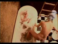 Олеся Судзиловская оголила попу в сериале «Светские хроники» фото #4