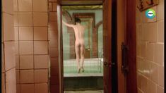 Голая попа Алёны Бабенко в фильме «Серебряная свадьба» фото #4