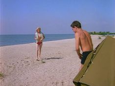 Голые сиськи Александры Захаровой в фильме «Серые волки»