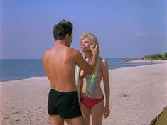 Голые сиськи Александры Захаровой в фильме «Серые волки»