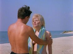 Голые сиськи Александры Захаровой в фильме «Серые волки»