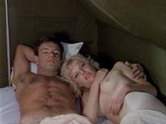 Голые сиськи Александры Захаровой в фильме «Серые волки»