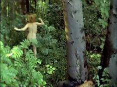 Елена Коренева оголила грудь и попу в фильме «Сибириада» фото #7