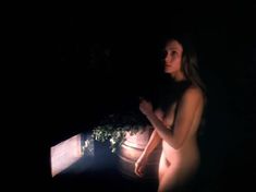 Абсолютно голая Эльвира Болгова в фильме «Сибирский спас» фото #6