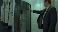 Полностью голая Екатерина Климова в сериале «Синдром дракона» фото #7