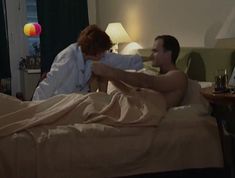 Соблазнительная Дарья Повереннова засветила трусики в сериале «Слабости сильной женщины» фото #10