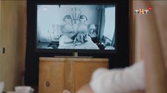 Голые сиськи Анастасии Меськовой в сериале «Сладкая жизнь» фото #2