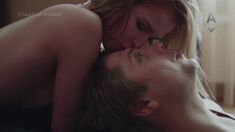 Голые сиськи Анастасии Меськовой в сериале «Сладкая жизнь» фото #93