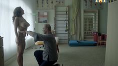Красивая Мария Шумакова оголила грудь и попу в сериале «Сладкая жизнь» фото #31
