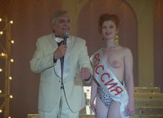 Голая грудь Амалии Мордвиновой в фильме «Сны» фото #22