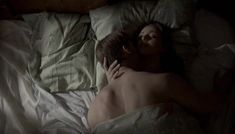 Анна Снаткина оголила грудь в сериале «Сорок третий номер» фото #6