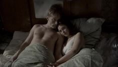 Анна Снаткина оголила грудь в сериале «Сорок третий номер» фото #19