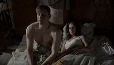 Анна Снаткина оголила грудь в сериале «Сорок третий номер» фото #21