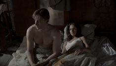 Анна Снаткина оголила грудь в сериале «Сорок третий номер» фото #22