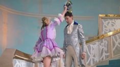 Марина Неёлова засветила трусики в фильме «Старая, старая сказка» фото #5