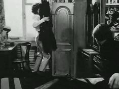 Засвет груди Марины Яковлевой в фильме «Стеклянный лабиринт» фото #1