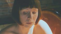 Голая грудь Дины Корзун в фильме «Страна глухих» фото #1