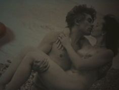 Галина Беляева снялась голой в фильме «Сувенир для прокурора» фото #1