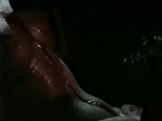 Алена Хмельницкая оголила грудь и попу в фильме «Супермен поневоле, или Эротический мутант» фото #4