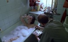 Елена Сафонова засветила грудь в фильме «Такси-блюз» фото #2