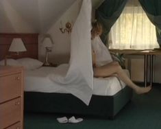 Анна Миклош показала голую грудь в сериале «Тамбовская волчица»