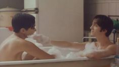 Голая грудь Евгении Игумновой в фильме «Тело будет предано земле, а старший мичман будет петь» фото #8