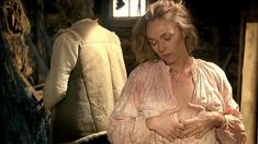 Сексуальная Наталья Андрейченко оголила грудь и попу в сериале «Тихий Дон» фото #14