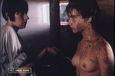 Анна Матюхина снялась голой в фильме «Третья планета» фото #10