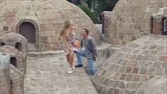 Виктория Романенко засветила трусики в сериале «У вас будет ребенок» фото #2