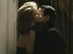 Елена Скороходова снялась обнажённой в фильме «Убить Голландца» фото #2