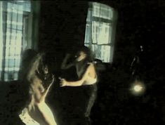 Голая попа Марии Селянской в фильме «Фанат» фото #7