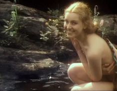 Полностью обнажённая Лариса Шахворостова в фильме «Царь Иван Грозный» фото #7