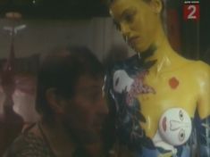 Юлия Вознесенская оголила грудь и попу в фильме «Цветы календулы» фото #9