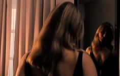 Мария Шукшина засветила голую грудь в фильме «Цирк сгорел, и клоуны разбежались» фото #5