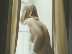 Голая грудь Ольги Будиной в фильме «Чек» фото #8