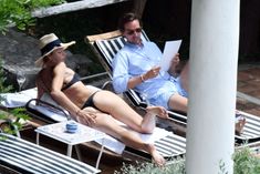 Сладкая попка Марии Шараповой в бикини на отдыхе в Италии фото #6