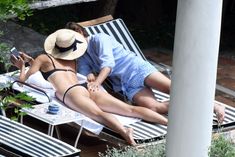 Сладкая попка Марии Шараповой в бикини на отдыхе в Италии фото #7